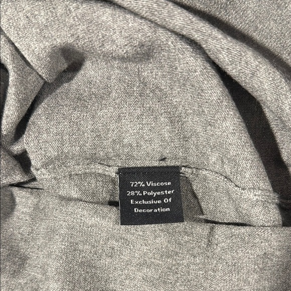 Gray Graphic Embellished Blouse with Bib Collar - Picture 7 of 7